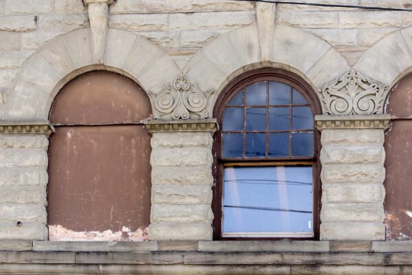 Former Lincoln Savings Bank (now Phillip's Pharmacy), 1017 Mt. V Former Lincoln Savings Bank (now Phillip's Pharmacy), 1017 Mt. V