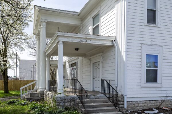 2456 W Broad St, Columbus, OH 43204 2456 W Broad St, Columbus, OH 43204