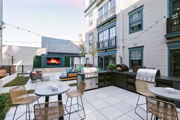 Topiary Park Crossing-03 Topiary Park Crossing-03