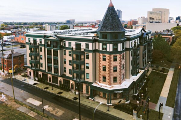 Topiary Park Crossing-04 Topiary Park Crossing-04